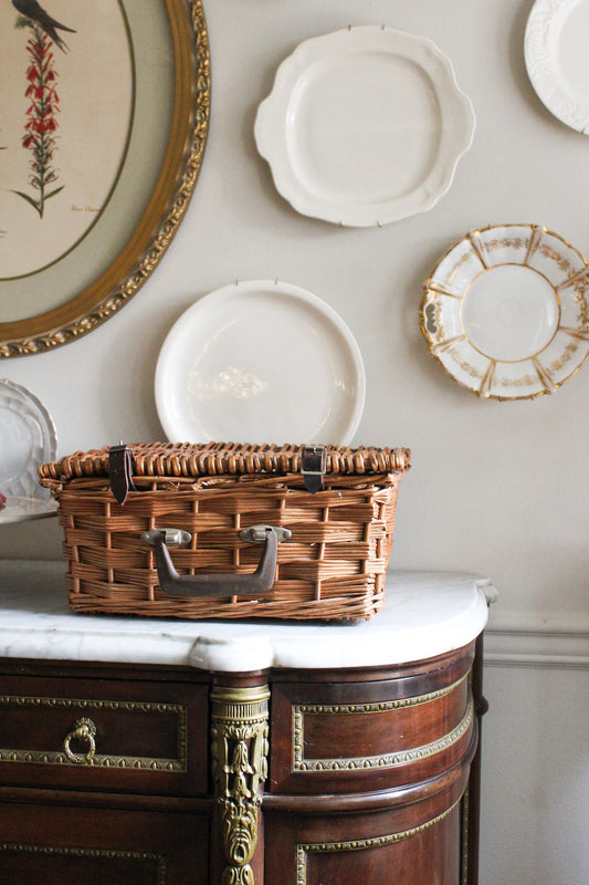 Vintage Wicker Picnic Hamper
