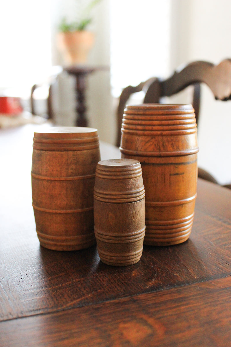 Antique Treen Barrel Sewing & Clothes Peg Set