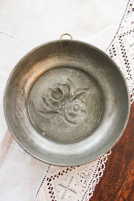 Antique Copper Floral Wall Mold